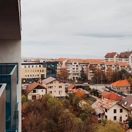 View With Free Parking 아파트 *